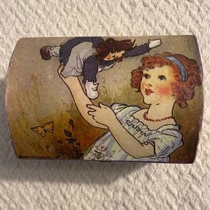 Vintage Raggedy Ann- Jewelry box- Music box- (1969) Simone&Schuster